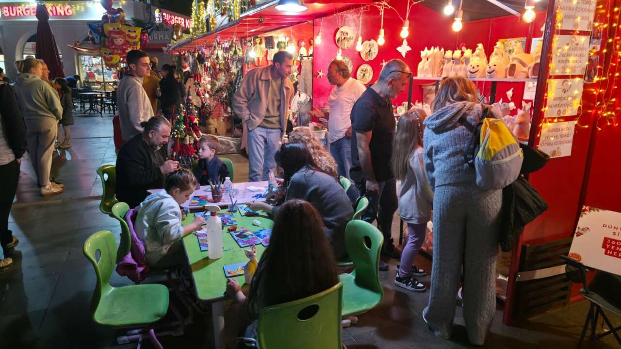 Marmaris'te Yeni Yıl Panayırı Yoğun İlgi Görüyor 2